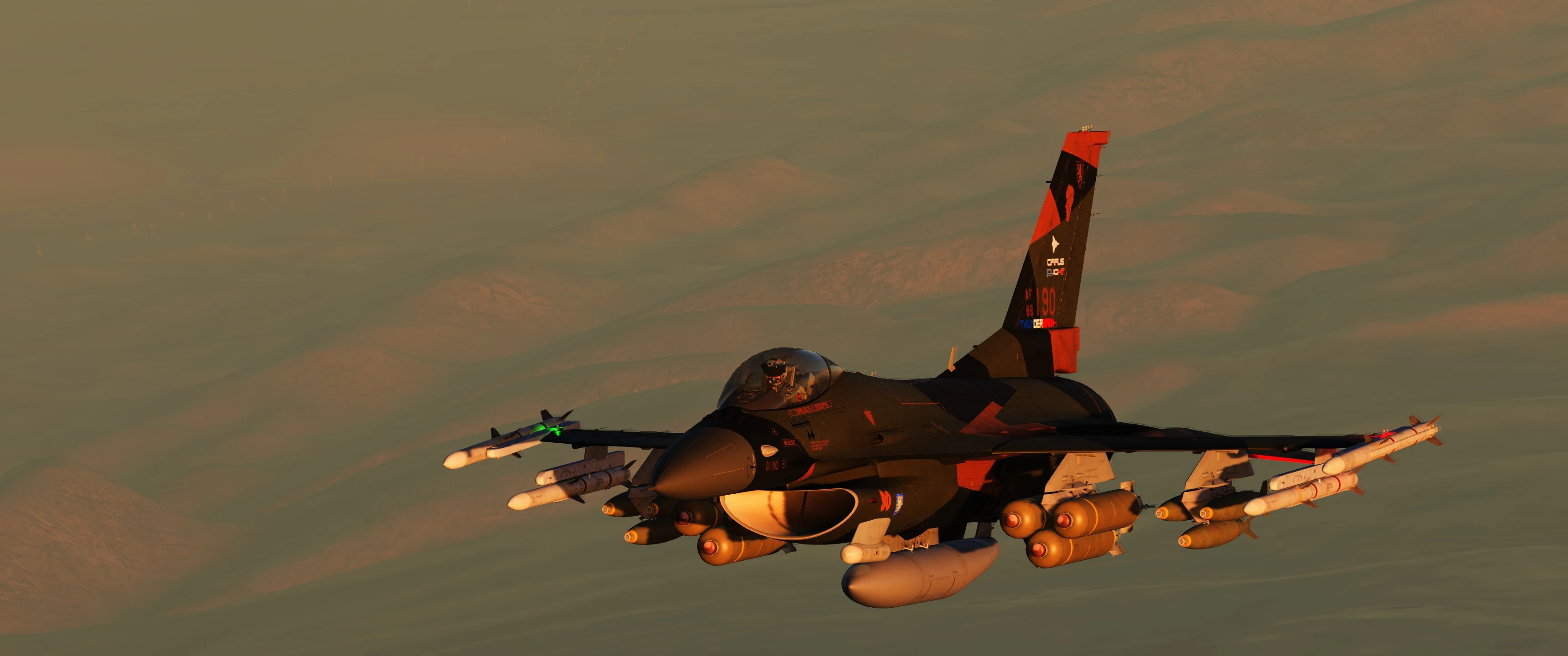 F-16 aux couleurs de Cirrus Flight, en vol au-dessus du désert